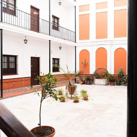 Muy Centrico Apto. En Tipico Patio Sevillano Buitenkant foto