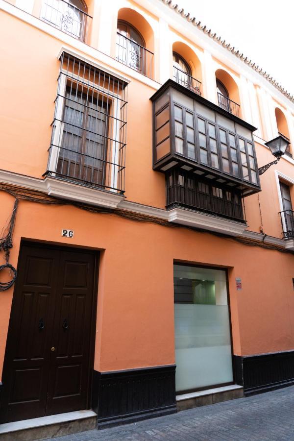 Muy Centrico Apto. En Tipico Patio Sevillano Buitenkant foto